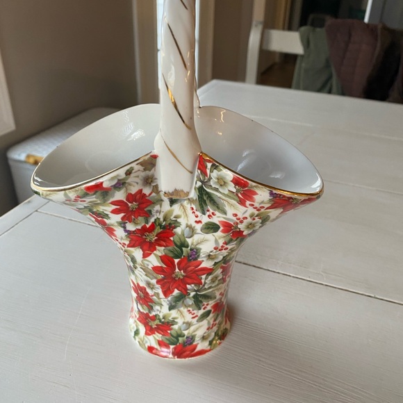 Formalities Baum Brothers Poinsettia Basket Vase - Picture 3 of 6